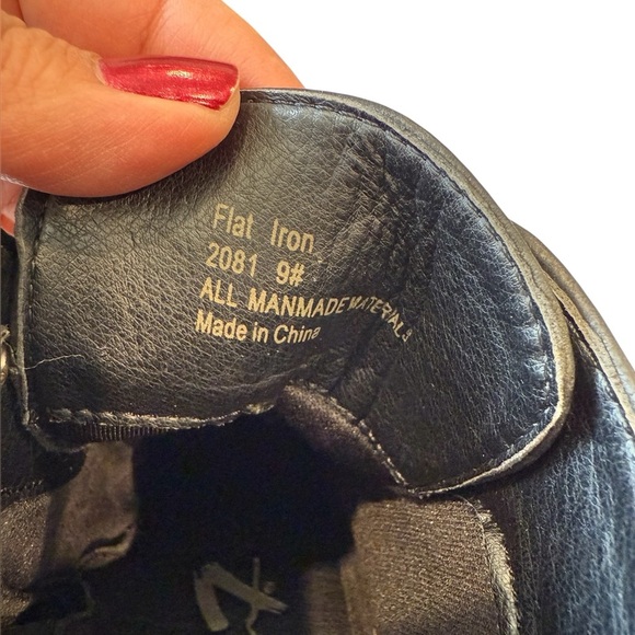 Ankle Boots black with Yellow Laces Sz 9, by se7en preppy clueless academia y2k - Picture 12 of 13